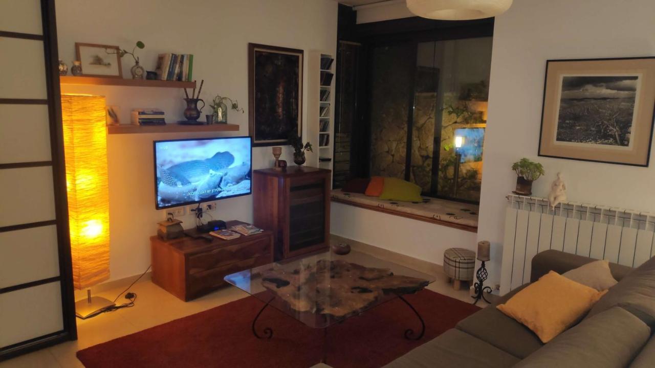 בית האומנים Artist Home Neve Ilan Extérieur photo